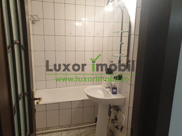 Apartament cu 3 camere decomandat în Centru Civic