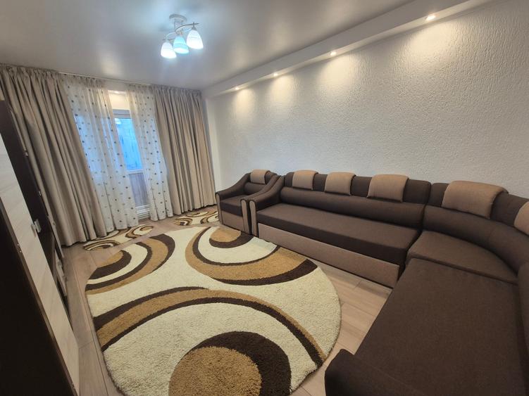 Apartament cu 3 camere decomandat în Mărgeanului