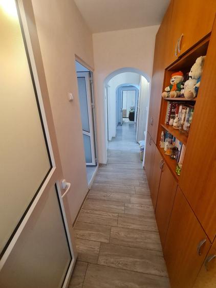 Vind 4camere decomandat etaj 1 anghel salygni - 5