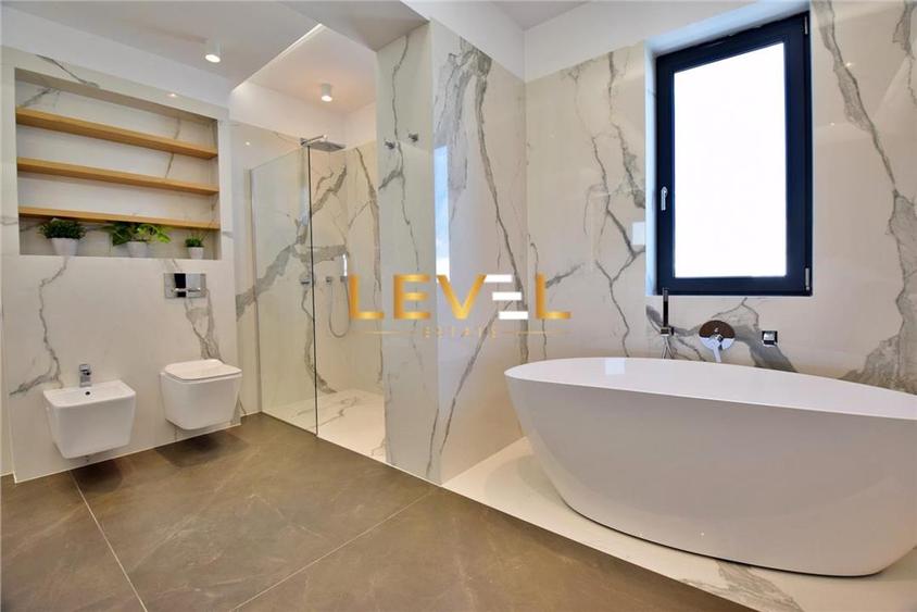 Apartament cu 4 camere decomandat, mobilat în Băneasa