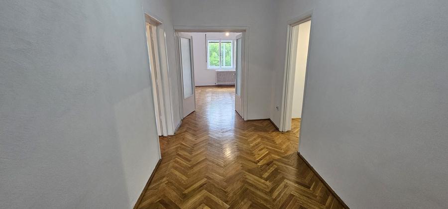 Apartament cu 3 camere decomandat în Iosefin