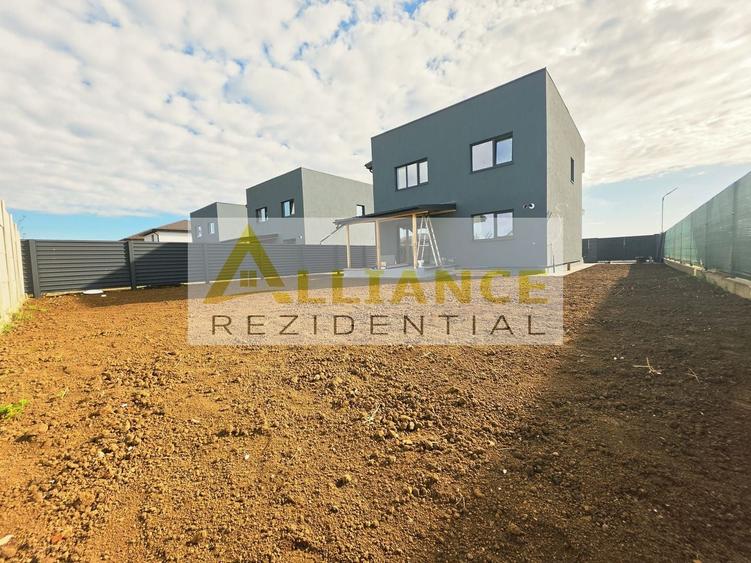 Casă individuală cu 5 camere cu Teren 420 Mp în Berceni