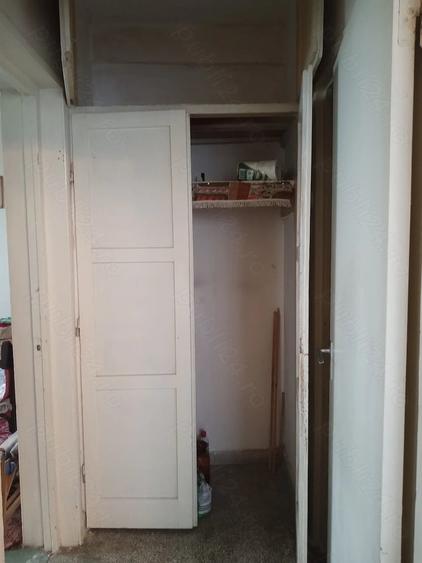 Apartament cu 3 camere semidecomandat în Andrei Mureșanu