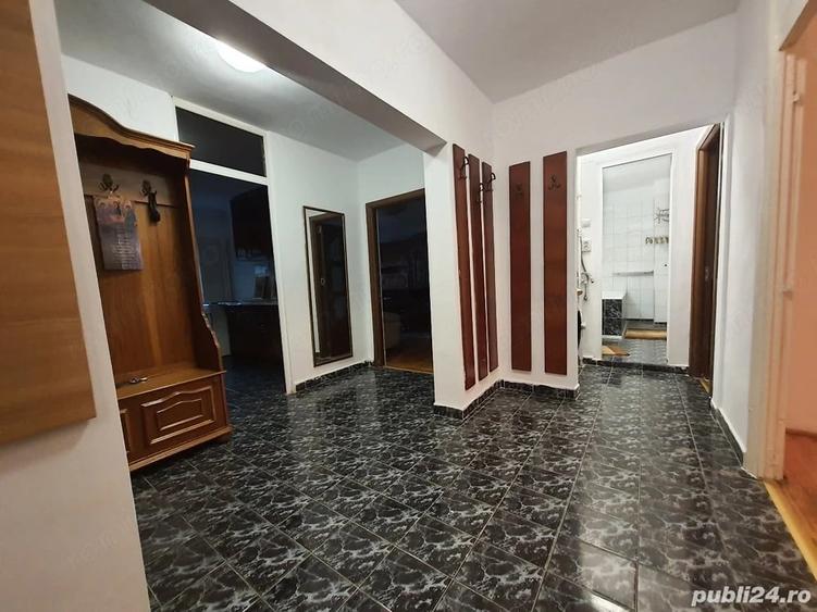 Apartament cu 4 camere decomandat, mobilat în Timpuri Noi