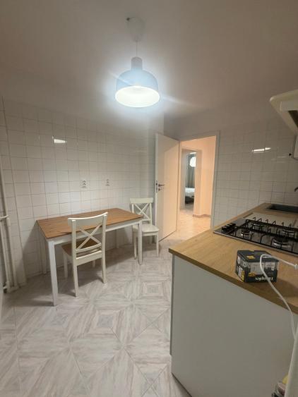Apartament cu 3 camere decomandat în Nerva Traian
