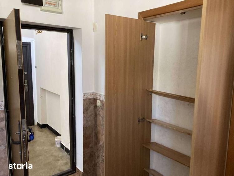 Apartament cu 2 camere semidecomandat în Obor