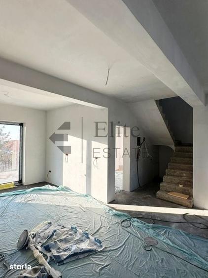 Casă cu 5 camere cu Teren 400 Mp în Iorga