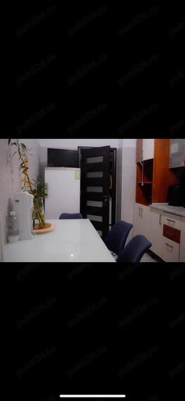 Apartament cu 4 camere decomandat în Basarabia