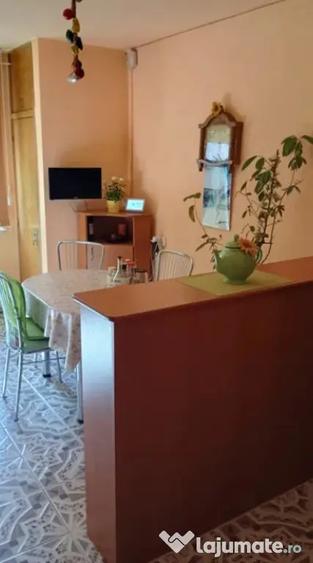Apartament cu 3 camere decomandat, mobilat în Gemenii