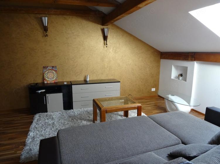 Apartament cu 2 camere semidecomandat în P-ța Unirii