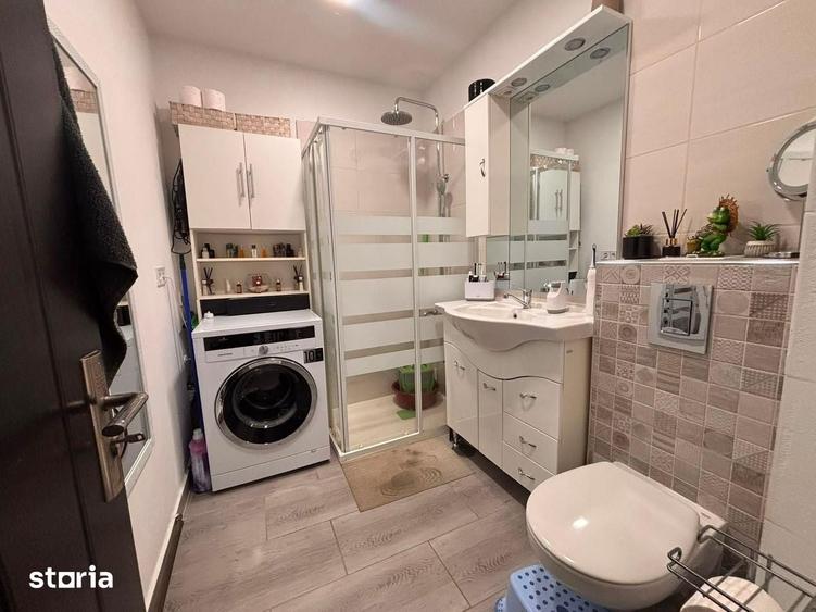 Apartament cu 3 camere decomandat în Trei Stejari