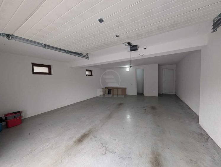 Apartament cu 3 camere semidecomandat în Mănăștur