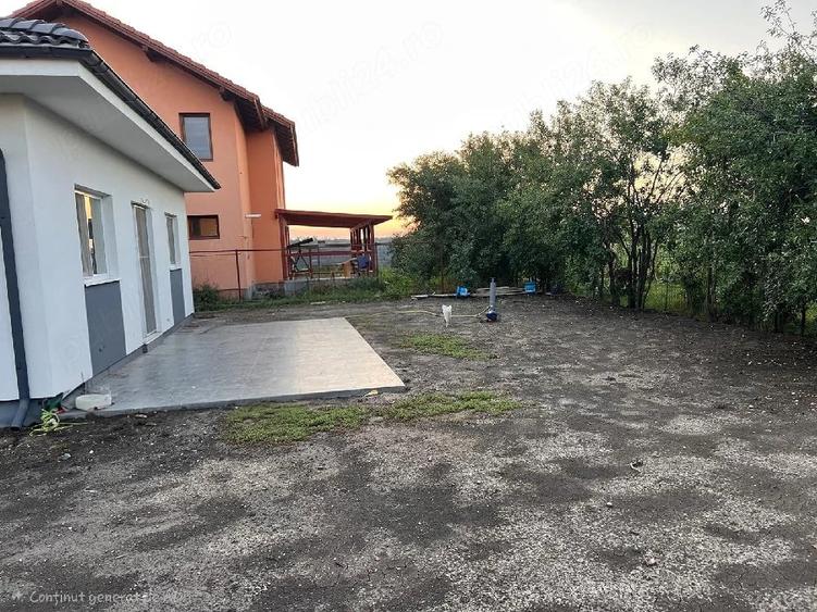 Casă cu 2 camere cu Teren 500 Mp în Central