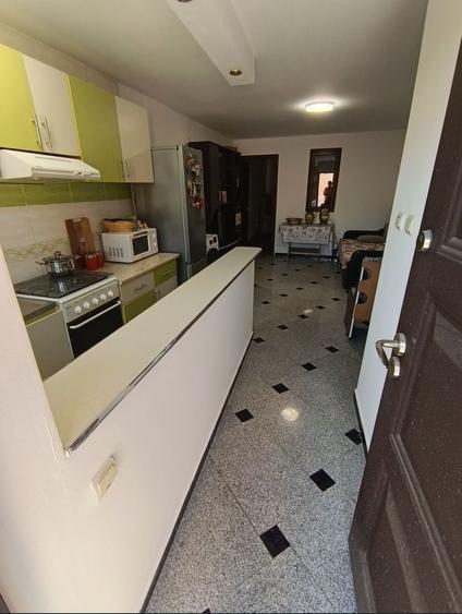 Casă cu 2 camere în Central