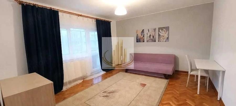Apartament cu 3 camere decomandat în Olimpia-Stadion