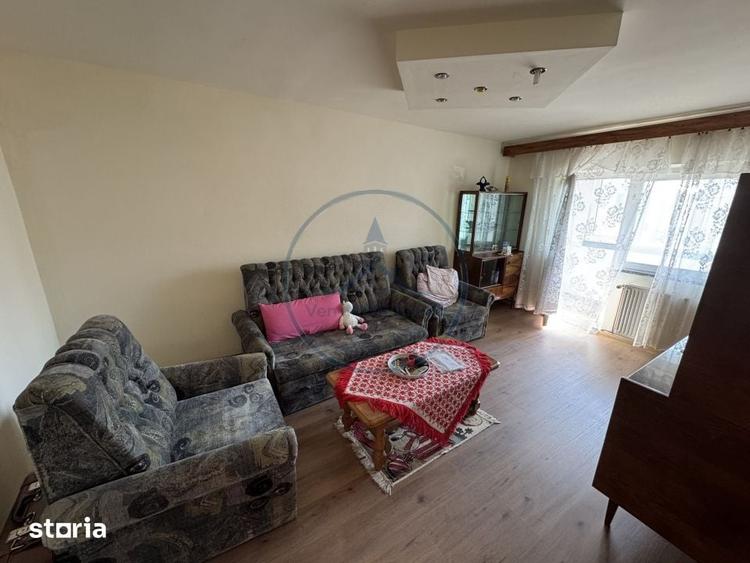Apartament cu 3 camere decomandat în Ștefan cel Mare