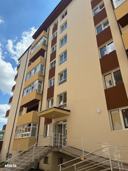 Apartament cu 3 camere decomandat în Apărătorii Patriei