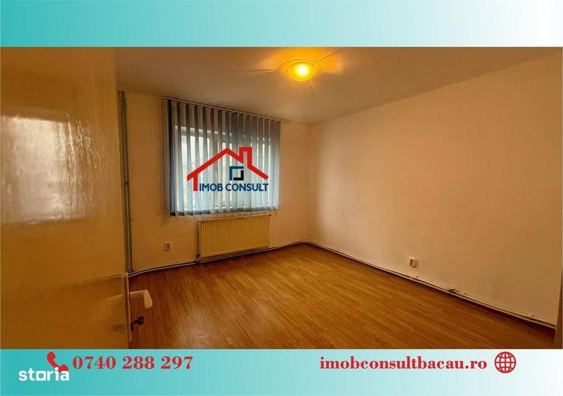 Apartament cu 3 camere semidecomandat în Banca Națională