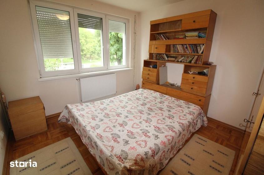 Apartament cu 3 camere în Micro 4