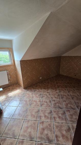 Casă individuală cu 7 camere cu Garaj în Luizi-Călugăra