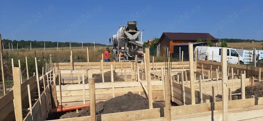 Teren de 120 mp, în Central