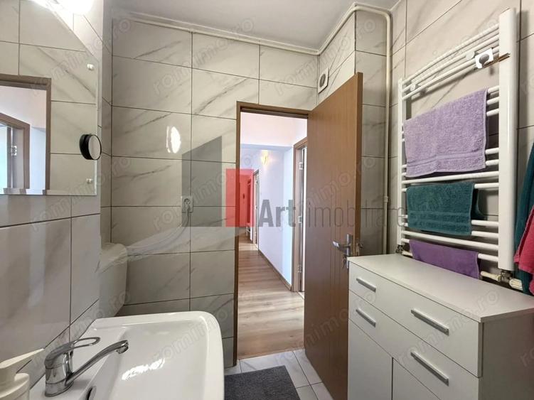 Apartament cu 3 camere decomandat în Dristor