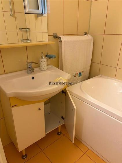 Apartament cu 2 camere decomandat, mobilat în Central