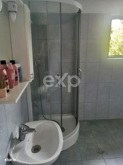 Casă cu 4 camere în Ungureni