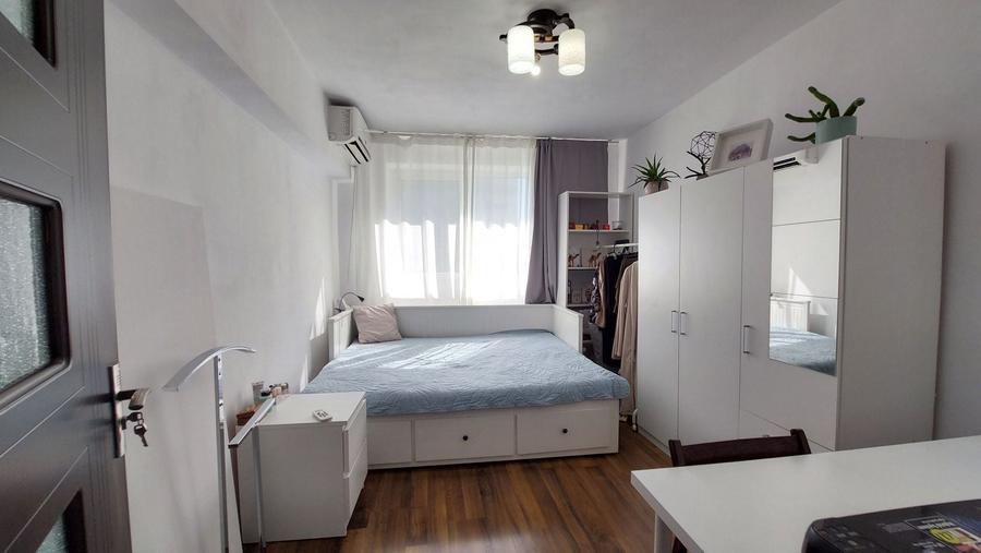 Apartament cu 2 camere decomandat, mobilat în Titan
