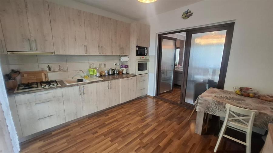 Casă cu 4 camere cu Canalizare în Valea Lupului