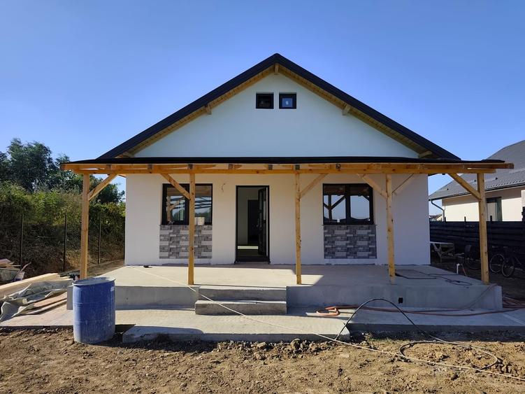 Casă individuală cu 3 camere cu Teren 350 Mp în Joița