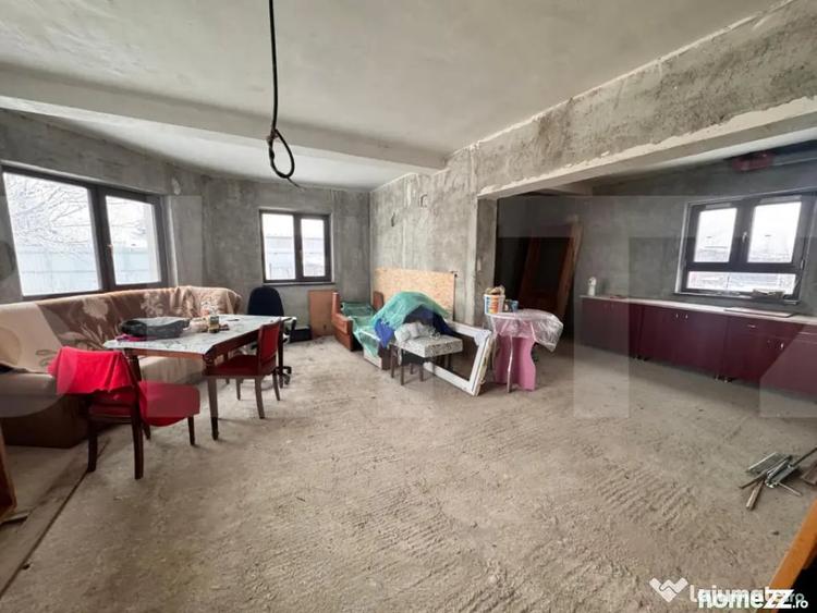 Casă cu 4 camere cu Teren 1000 Mp în Central