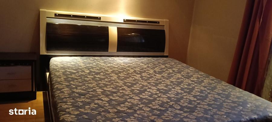 Casă cu 7 camere cu Teren 400 Mp în Dobroești