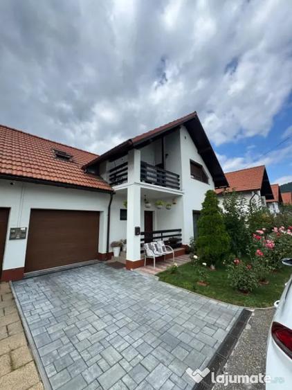 Casă cu 4 camere cu Teren 276 Mp în Central