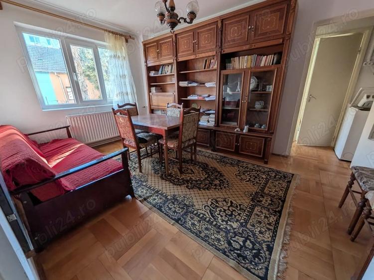 Apartament cu 2 camere semidecomandat în Central