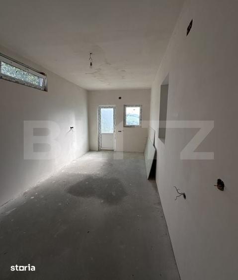 Casă cu 9 camere cu Teren 500 Mp în Feleacu