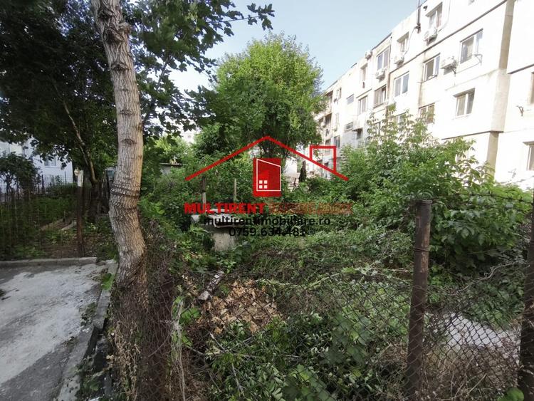 Teren Construcții intravilan de 827 mp, în Vest