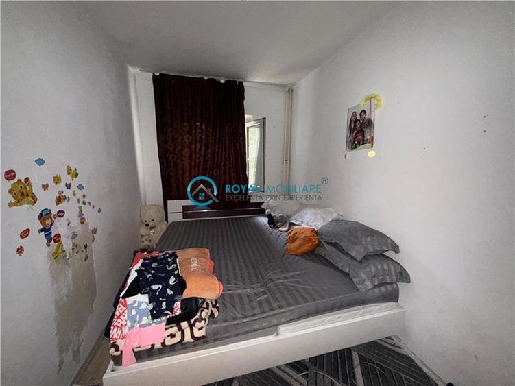 Apartament cu 3 camere decomandat în Mihai Bravu