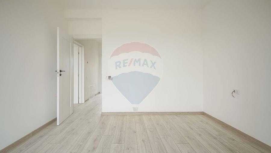 Duplex cu 4 camere cu Teren 250 Mp în Sud-Est