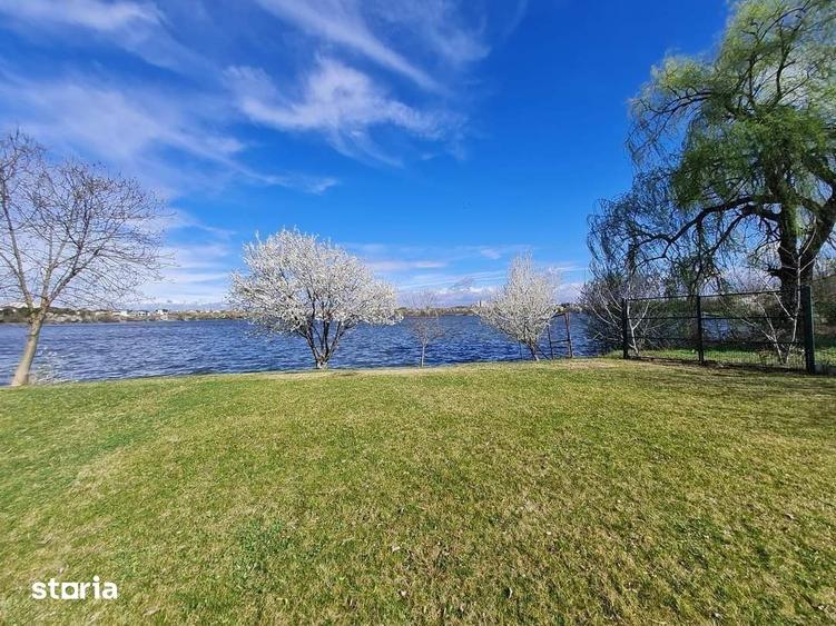 Apartament cu 3 camere în Dămăroaia