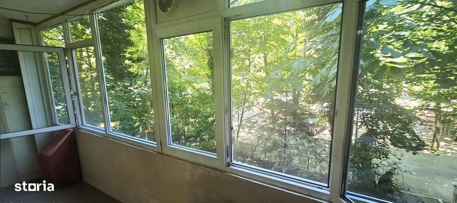 Apartament cu 2 camere semidecomandat în Pajura