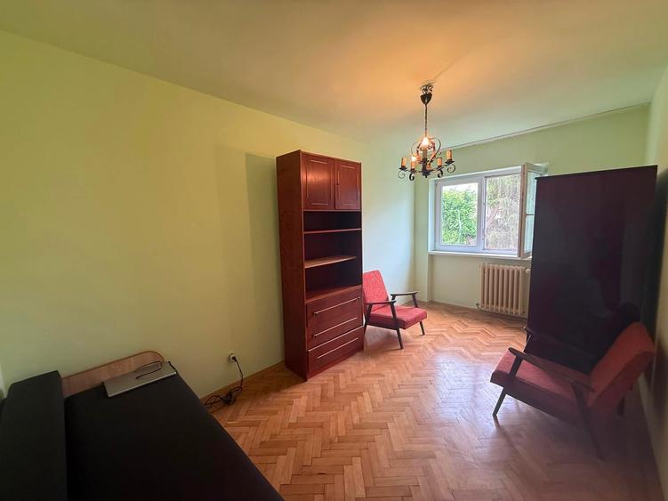 Apartament cu 2 camere semidecomandat în Gojdu