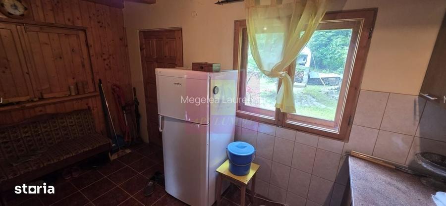 Cabana cu 5 camere de vanzare in Provita