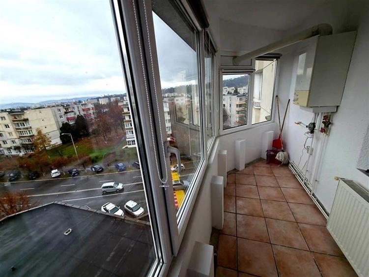 Apartament cu 2 camere decomandat în Pandurilor