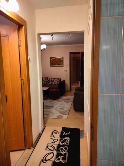 Apartament cu 2 camere semidecomandat în Traian