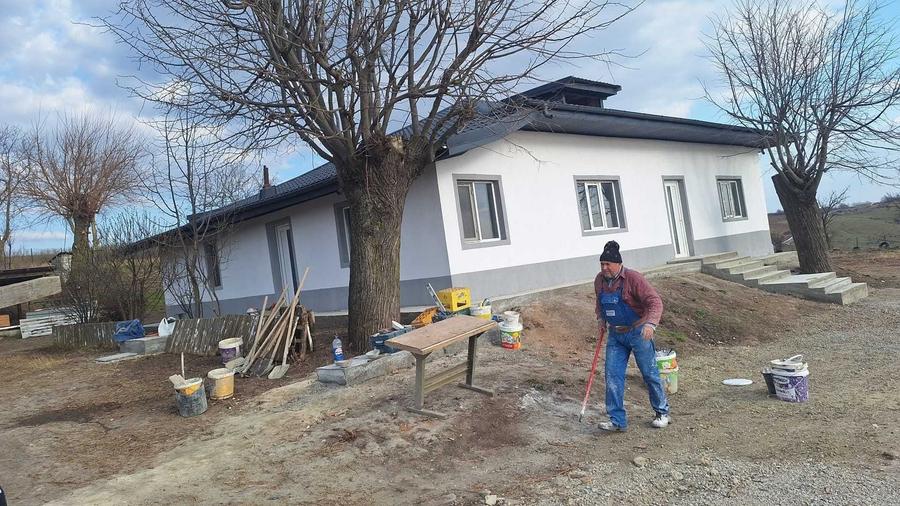 Casă cu 4 camere în Industrială