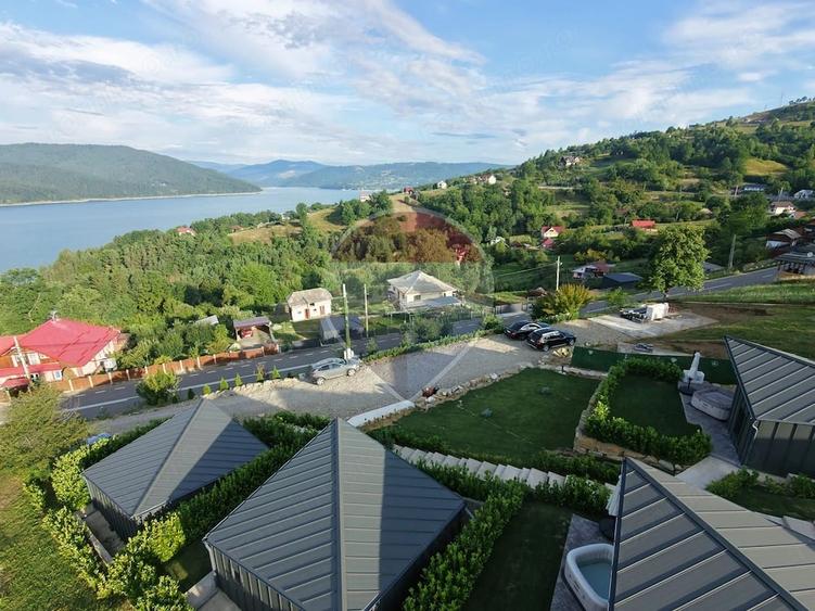 Casă cu Teren 2365 Mp în Buhalnița