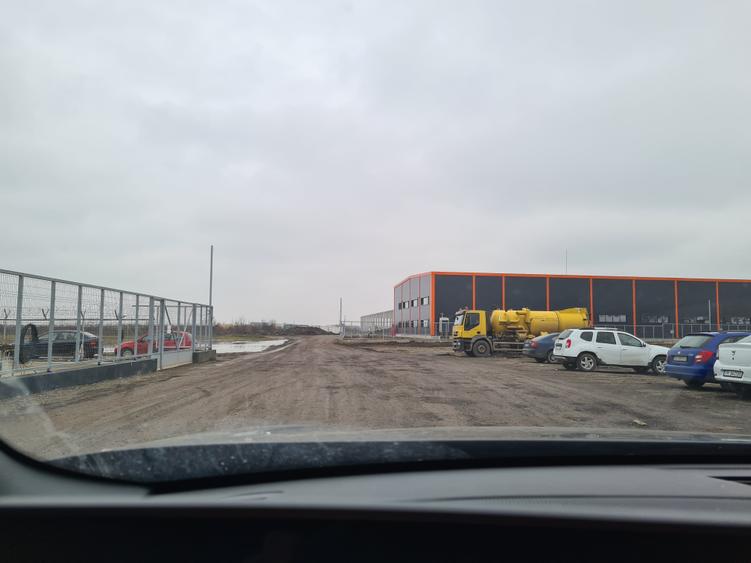 Teren Construcții intravilan de 10000 mp, în Exterior Vest