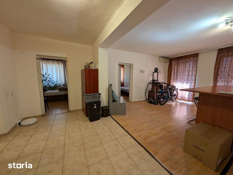 Apartament cu 3 camere în Bună Ziua