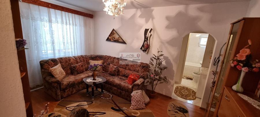 Apartament cu 2 camere semidecomandat, mobilat în Central